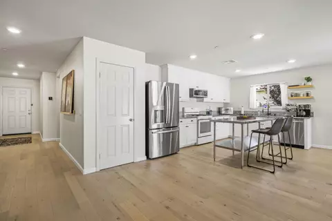 Entry Way - 3625 Garnet Ln, Lancaster, CA 93535 photo 1 of 2