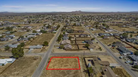 Cor Catalpa Ave & 84th, California City, CA 93505