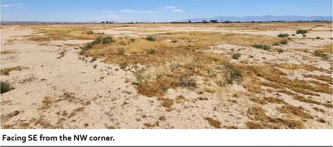 70 Th St E, Lancaster, CA 93535 photo 5