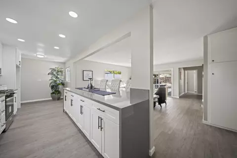 38557 33rd St E, Palmdale, CA 93550 photo 3