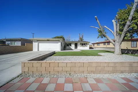 44209 Carolside Ave, Lancaster, CA 93535 photo 2