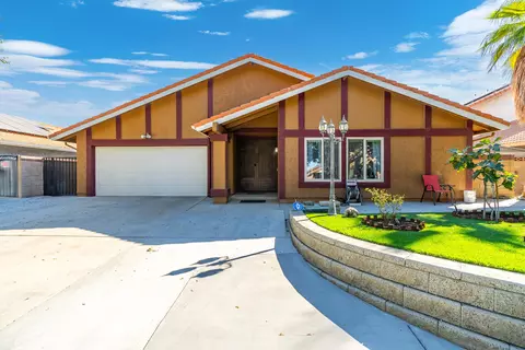 Exterior - 44050 Andale Ave, Lancaster, CA 93535 photo 3 of 7