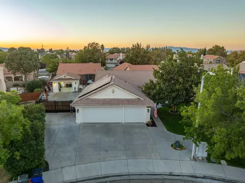 44231 Agave Cir, Lancaster, CA 93536