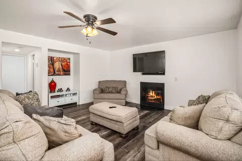 Living - 45638 Barham Ave, Lancaster, CA 93534 photo 3 of 5