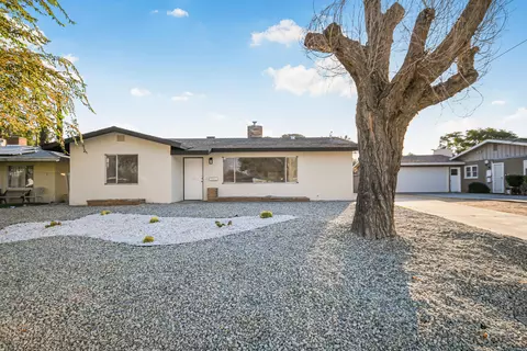 44434 3rd St E, Lancaster, CA 93535