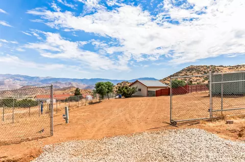 1740 B Rebel Rd, Acton, CA 93510