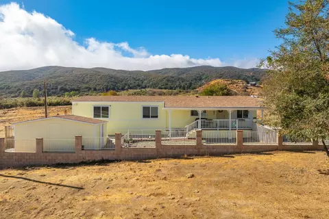 15040 Sandy Ridge Rd, Elizabeth Lake, CA 93532