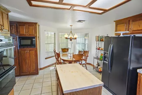 41621 Crispi Ln, Quartz Hill, CA 93536 photo 10