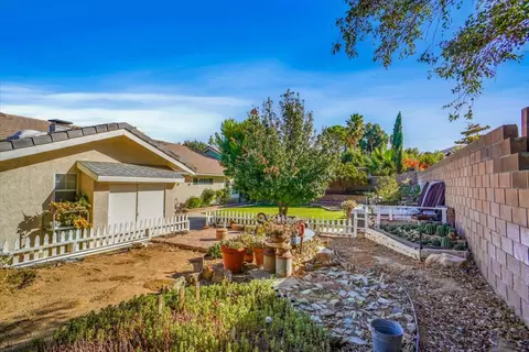 41621 Crispi Ln, Quartz Hill, CA 93536 photo 21