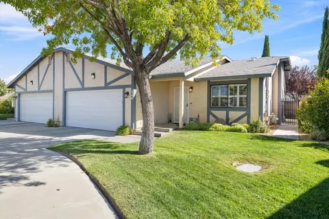 43840 Bobby Jones Dr #12, Lancaster, CA 93536