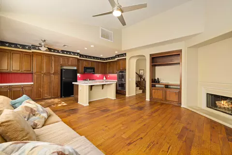 Living - 4730 Spur Ave, Lancaster, CA 93536 photo 5 of 8