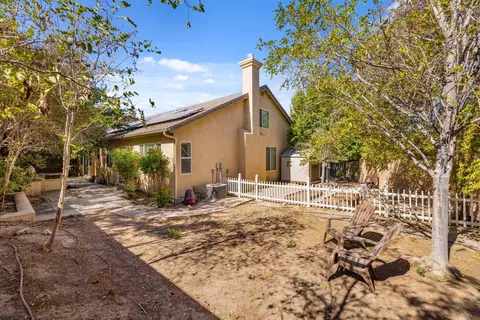 Exterior - 4730 Spur Ave, Lancaster, CA 93536 photo 3 of 5