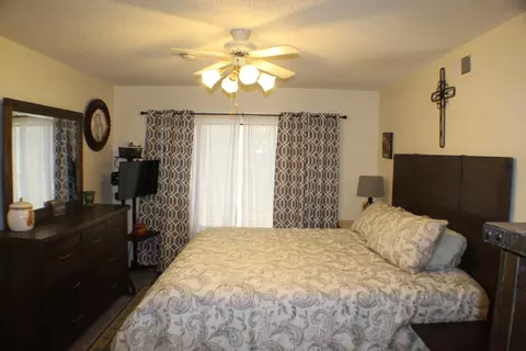 Bedroom - 1109 Nugent St E, Lancaster, CA 93535 photo 4 of 11