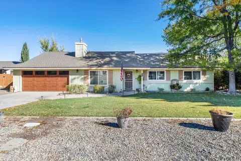 30091 Caddy Ln, Tehachapi, CA 93561