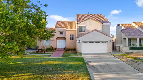3725 Chalone Dr, Palmdale, CA 93550 photo 1