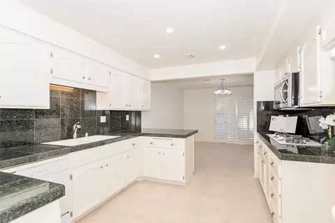 224 Eagle Ln, Palmdale, CA 93551 photo 5