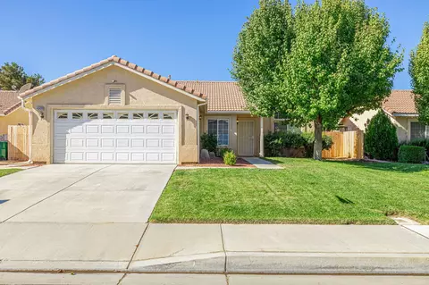 43429 Mahogany St, Lancaster, CA 93535