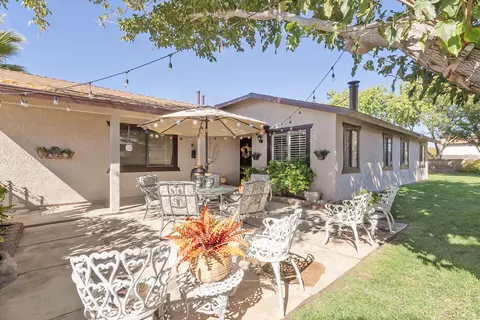 Exterior - 643 Ave J 9 E, Lancaster, CA 93535 photo 6 of 14