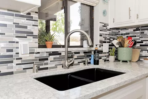Kitchen - 643 Ave J 9 E, Lancaster, CA 93535 photo 4 of 4