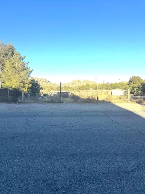 Mackennas Gold 166th Ste, Lake Los Angeles, CA 93591