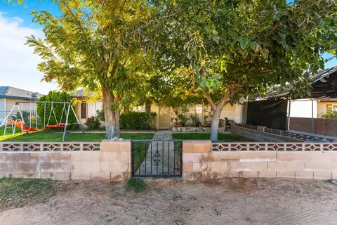 Exterior - 12651 Daisy St, Boron, CA 93516 photo 2 of 10