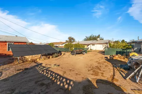 Exterior - 12651 Daisy St, Boron, CA 93516 photo 10 of 10