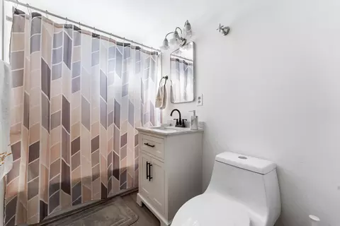 Bath - 12651 Daisy St, Boron, CA 93516 photo 1 of 1