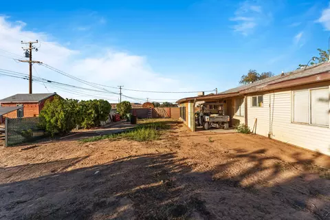 Exterior - 12651 Daisy St, Boron, CA 93516 photo 8 of 10