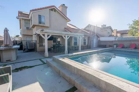 Exterior - 1757 Mesa Dr, Lancaster, CA 93535 photo 2 of 5