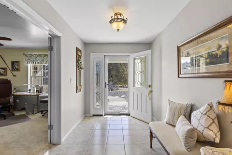 18982 Mustang Dr, Tehachapi, CA 93561 photo 2