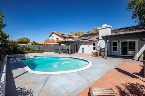 Exterior - 37069 Boxleaf Rd, Palmdale, CA 93550 photo 5 of 12