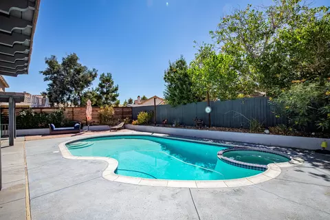 Exterior - 37069 Boxleaf Rd, Palmdale, CA 93550 photo 7 of 12