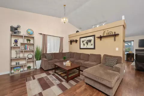 Living - 37069 Boxleaf Rd, Palmdale, CA 93550 photo 1 of 2