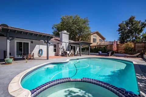 Exterior - 37069 Boxleaf Rd, Palmdale, CA 93550 photo 4 of 12
