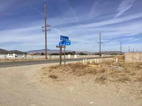 Cor Ave A8 & 67th Stw, Lancaster, CA 93536 photo 2