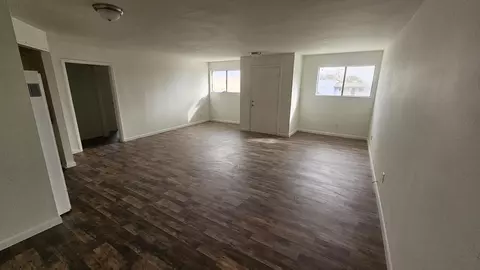 515 Harrison St, Taft, CA 93268 photo 2
