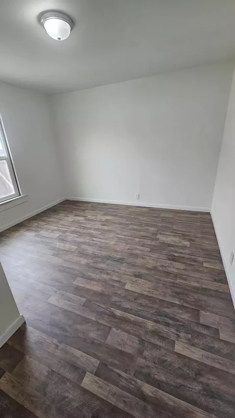 515 Harrison St, Taft, CA 93268 photo 6