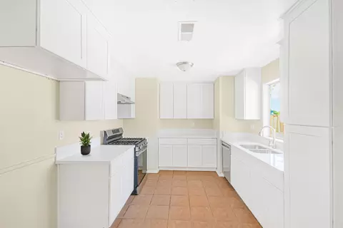 Kitchen - 40174 176th St E, Palmdale, CA 93591 photo 1 of 1