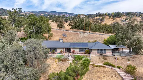 24601 Deertrail Dr, Tehachapi, CA 93561