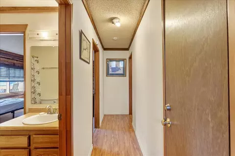 Entry Way - 23971 Coral Springs Ln, Tehachapi, CA 93561 photo 3 of 3