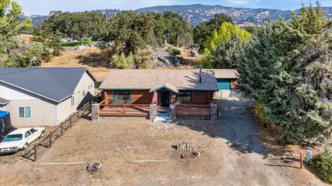 View/Area - 23971 Coral Springs Ln, Tehachapi, CA 93561 photo 1 of 6
