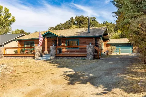 23971 Coral Springs Ln, Tehachapi, CA 93561
