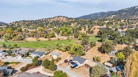 View/Area - 23971 Coral Springs Ln, Tehachapi, CA 93561 photo 6 of 6