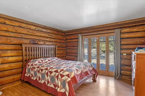 Bedroom - 23971 Coral Springs Ln, Tehachapi, CA 93561 photo 2 of 2