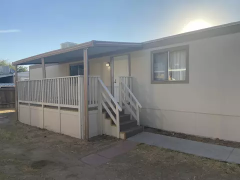 3300 15th St W #SPC 151, Rosamond, CA 93560