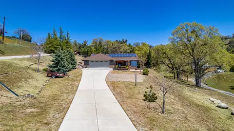 27320 Oakflat Dr, Tehachapi, CA 93561 photo 3