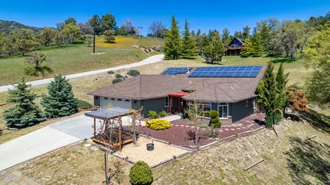 27320 Oakflat Dr, Tehachapi, CA 93561 photo 6