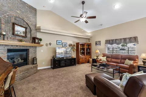 27320 Oakflat Dr, Tehachapi, CA 93561 photo 31