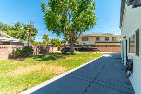 43824 Fenner Ave, Lancaster, CA 93536 photo 41