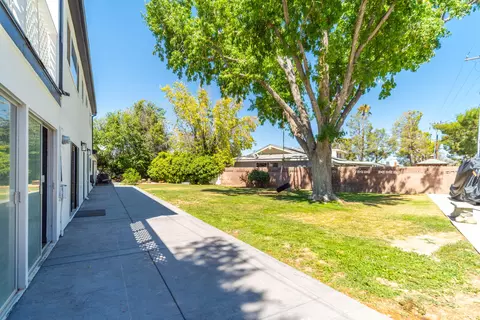 43824 Fenner Ave, Lancaster, CA 93536 photo 40